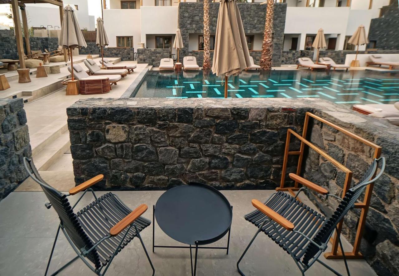 Radisson Blu Zaffron Resort, Santorini Kamári Esterno foto