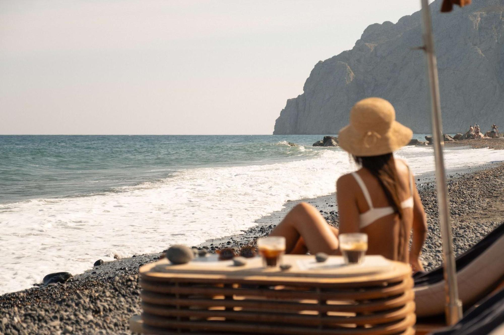 Radisson Blu Zaffron Resort, Santorini Kamári Esterno foto
